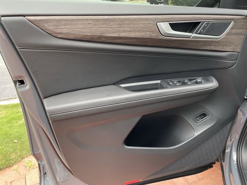 New 2026 Volkswagen Atlas SEL image 14