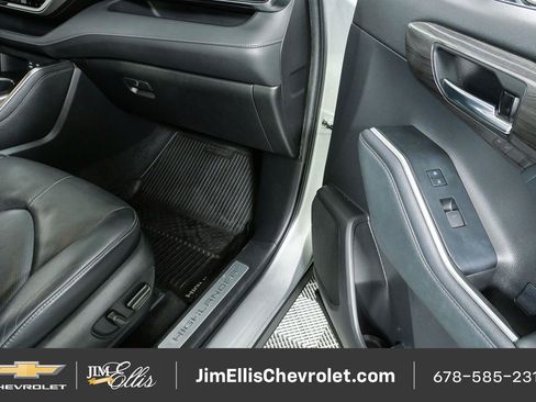 Used 2022 Toyota Highlander Limited FWD image 24