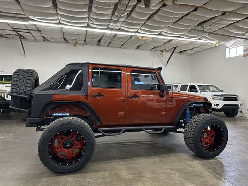 Used 2014 Jeep Wrangler Unlimited Sport w/ Quick Order Package 24S AWD/4WD image 2
