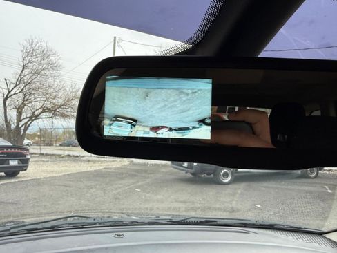 Used 2019 Dodge Journey SE image 30