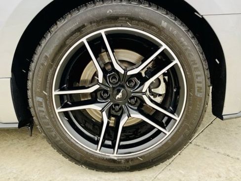 Used 2021 Ford Mustang GT w/ Equipment Group 301A image 9