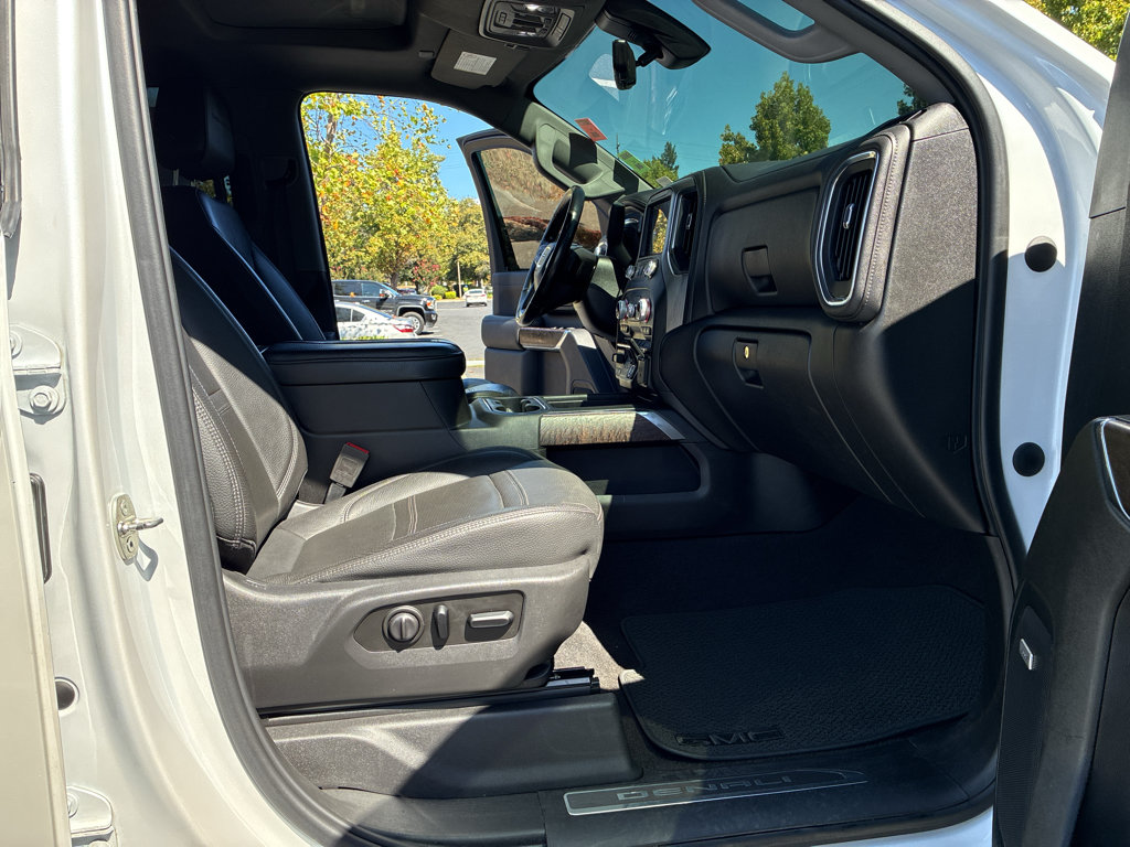 Used 2020 GMC Sierra 2500 Denali w/ Denali Ultimate Package AWD/4WD image 58