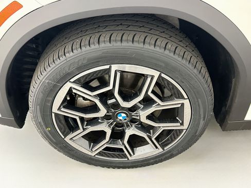 Used 2026 BMW X2 xDrive28i AWD/4WD image 11