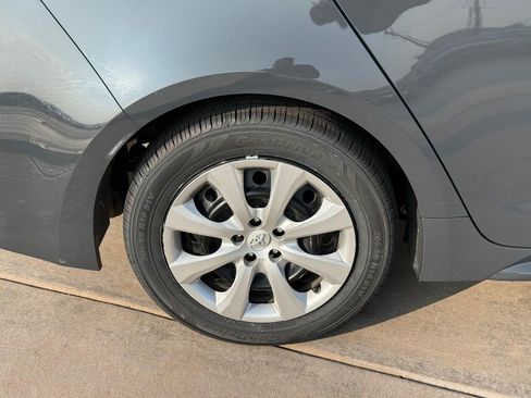 Used 2024 Toyota Corolla LE FWD image 6