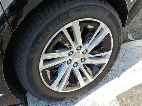 Certified 2024 Cadillac Lyriq Tech AWD/4WD image 9