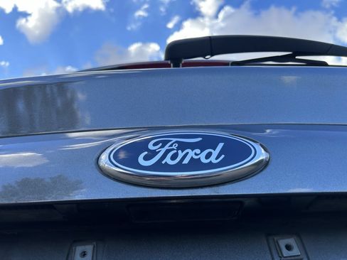 Used 2015 Ford C-MAX Energi SEL FWD image 9