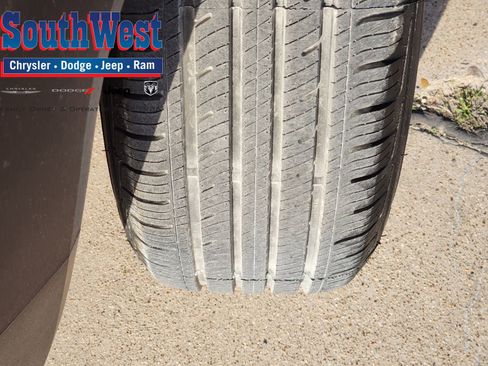 Used 2023 Jeep Renegade Latitude image 12