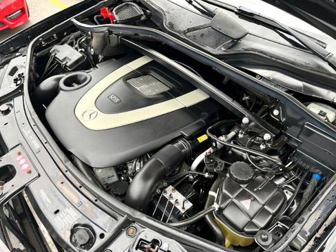 Used 2011 Mercedes-Benz GL 450 4MATIC image 43