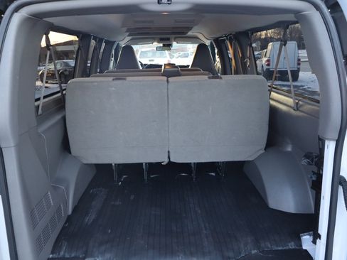 Used 2024 Chevrolet Express 3500 LT w/ LT Preferred Equipment Group image 8