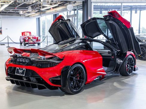 Used 2021 McLaren 765LT image 6