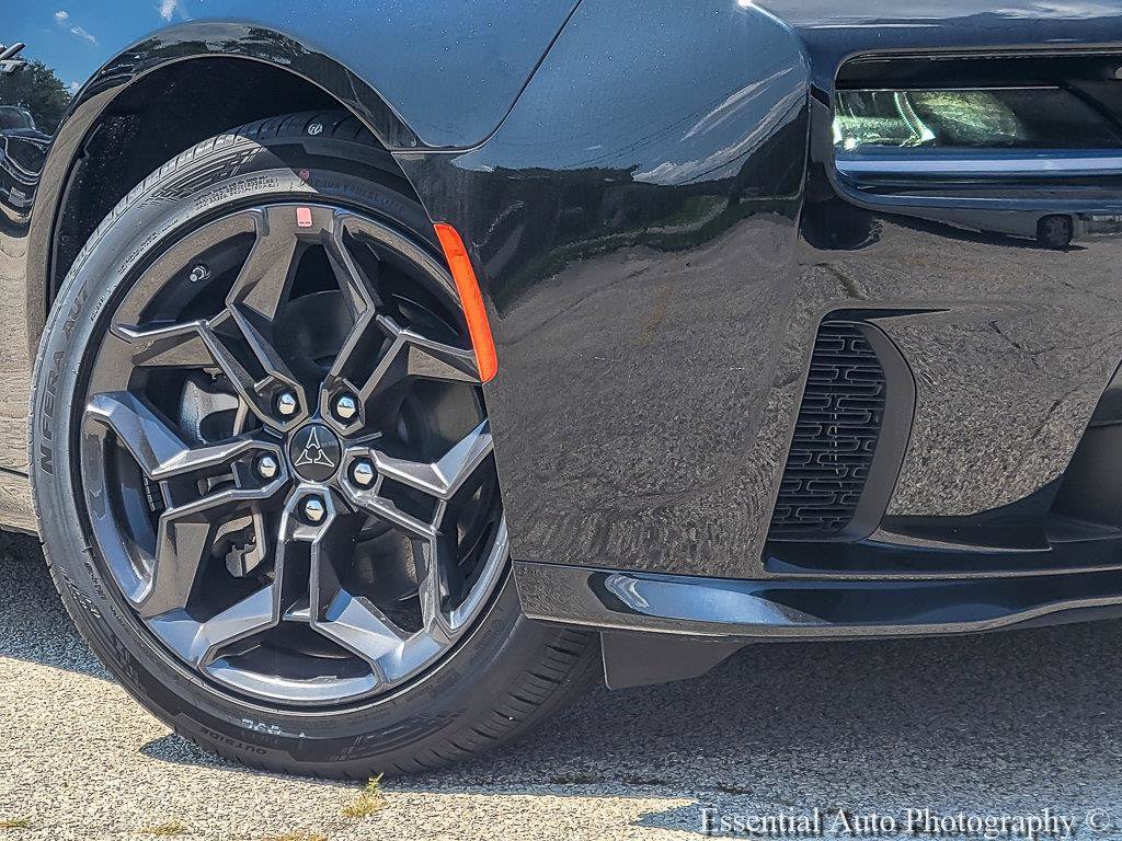 New 2026 Dodge Charger R/T w/ Blacktop Package AWD/4WD image 4