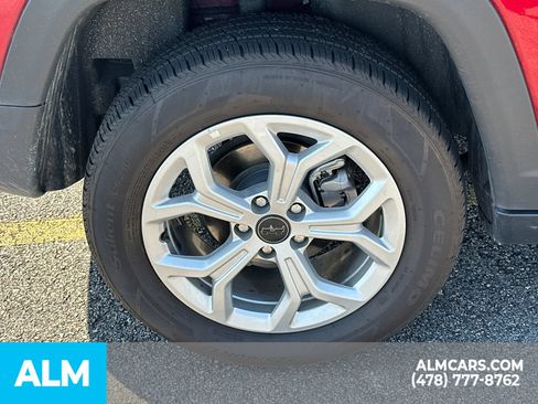 Used 2025 Jeep Compass Latitude AWD/4WD image 20