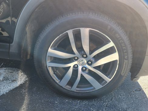 Used 2017 Honda Pilot Touring image 7