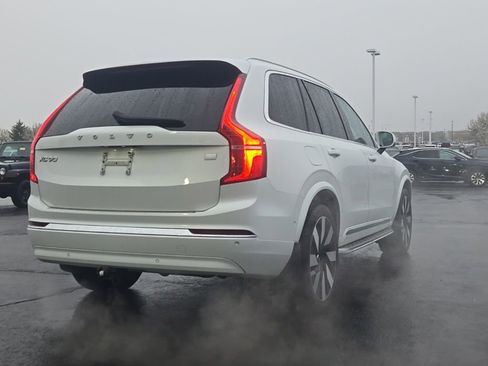 Used 2023 Volvo XC90 T8 Ultimate AWD/4WD image 9