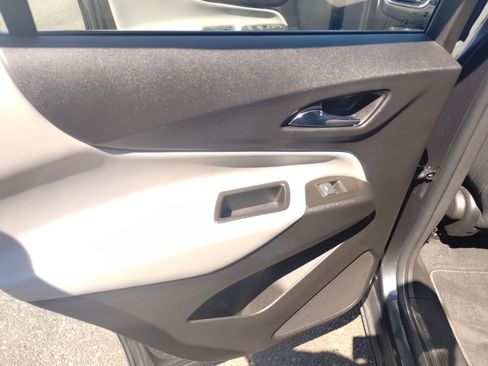 Certified 2022 Chevrolet Equinox LS image 17