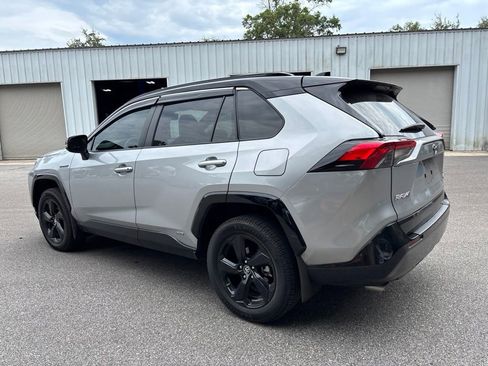 Used 2019 Toyota RAV4 XSE w/ XSE Weather Package AWD/4WD image 27