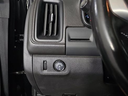 Used 2022 GMC Canyon Elevation w/ Trailering Package RWD image 21