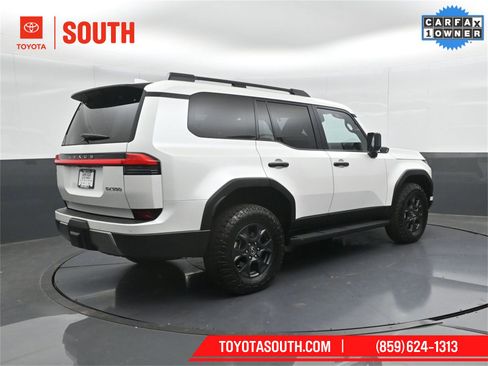 Used 2024 Lexus GX 550 550 Overtrail+ image 2