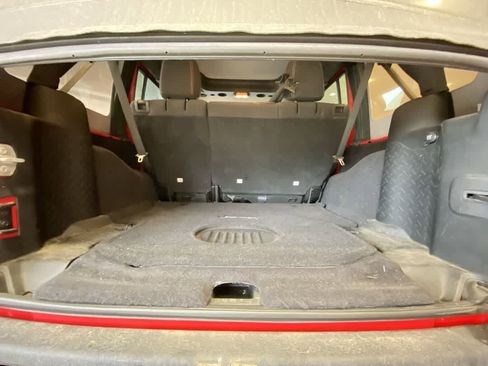 Used 2015 Jeep Wrangler Unlimited Rubicon w/ Max Tow Package AWD/4WD image 23