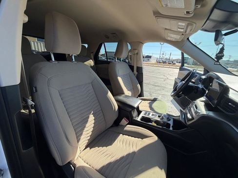 Used 2021 Ford Explorer XLT RWD image 27
