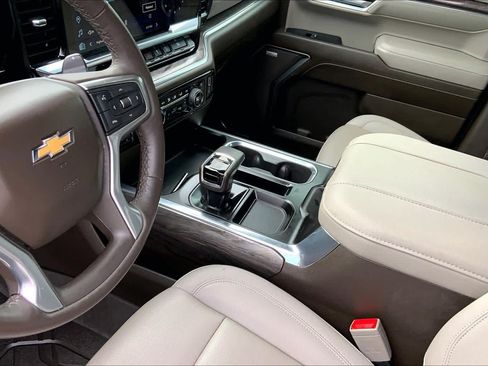 Used 2024 Chevrolet Silverado 1500 LTZ w/ LTZ Premium Texas Edition AWD/4WD image 17