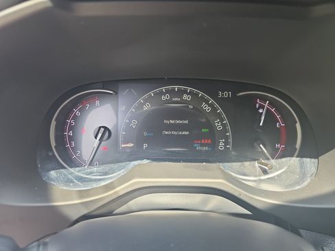 Used 2025 Toyota RAV4 XLE Premium FWD image 20