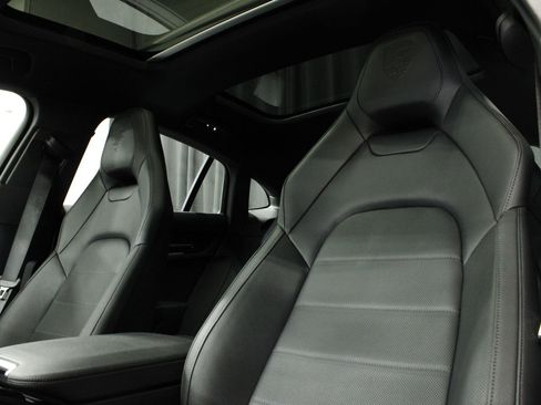 Certified 2025 Porsche Panamera 4 AWD/4WD image 18