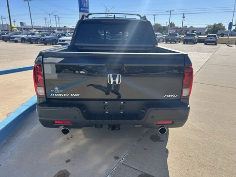 Used 2023 Honda Ridgeline Black Edition image 6