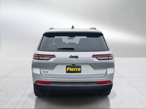 New 2025 Jeep Grand Cherokee L Altitude image 5