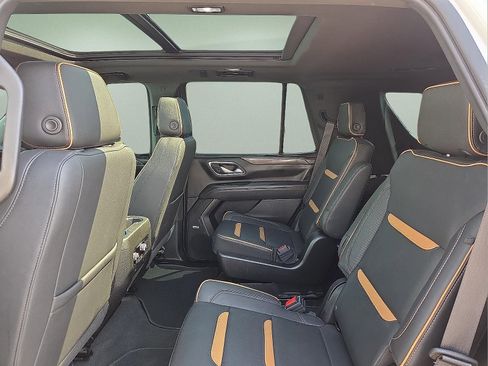 Used 2022 GMC Yukon AT4 w/ Technology Package AWD/4WD image 10