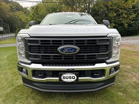 New 2026 Ford F250 XL w/ FX4 Off-Road Package AWD/4WD image 14