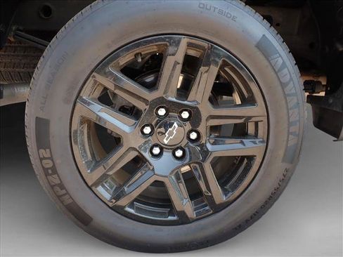 Used 2022 Chevrolet Silverado 1500 Custom Trail Boss AWD/4WD image 7