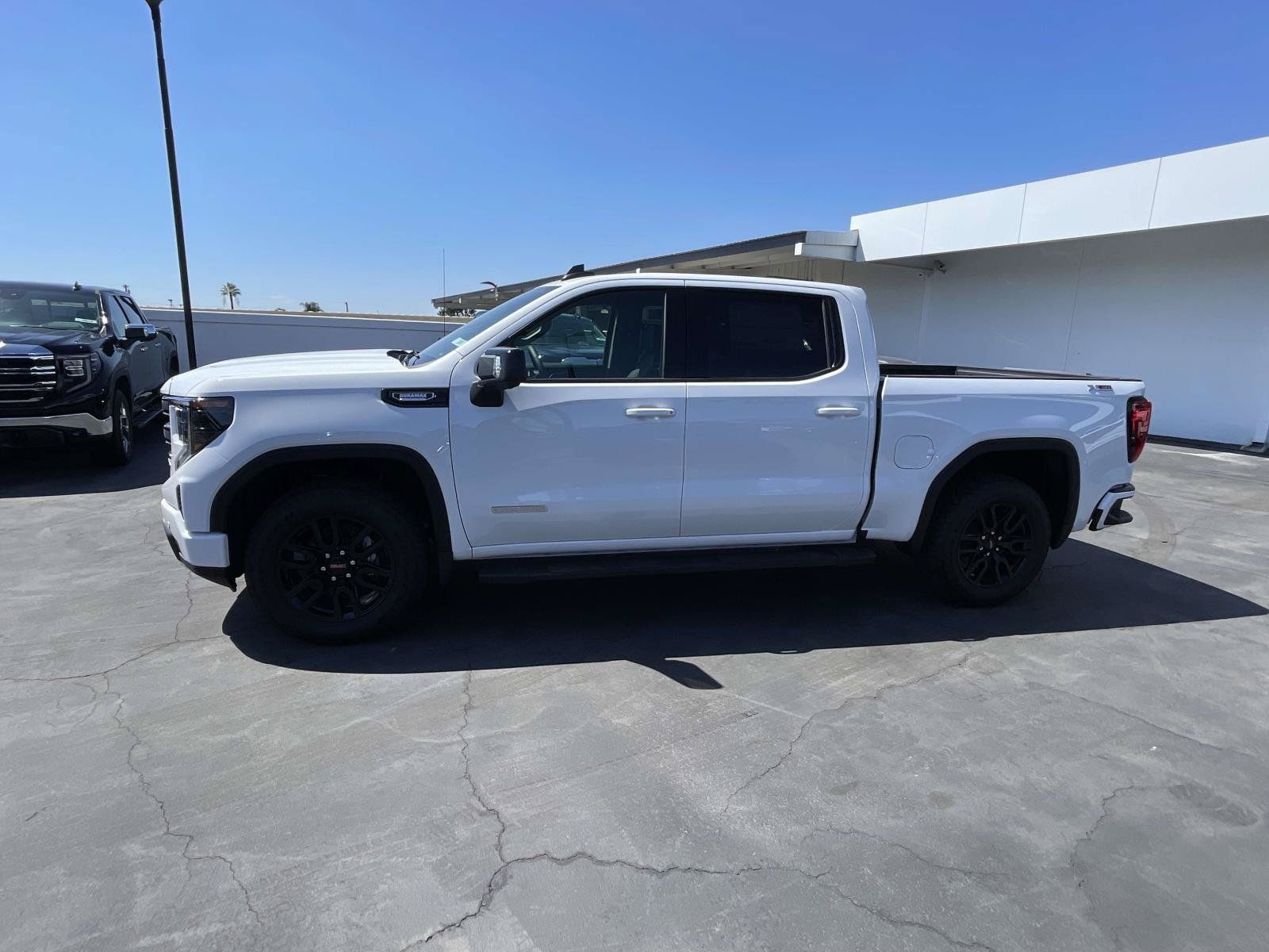 New 2026 GMC Sierra 1500 Elevation w/ Elevation Premium Package AWD/4WD image 8