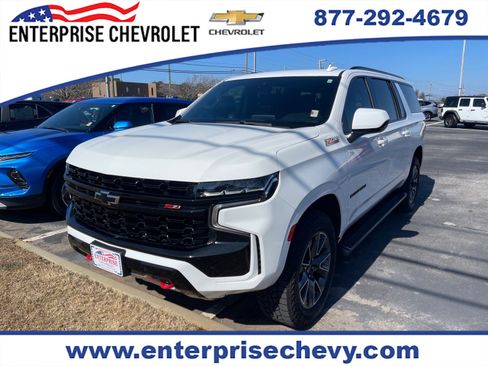 Used 2023 Chevrolet Suburban Z71 image 1