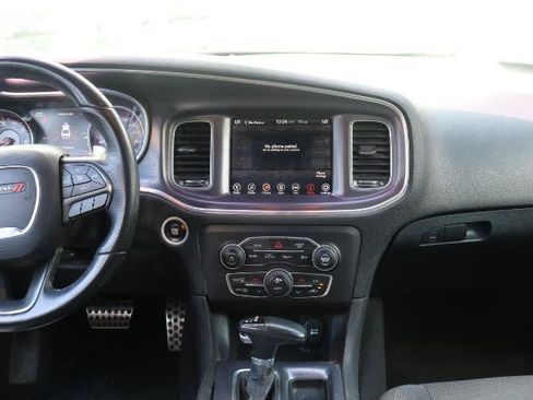 Used 2017 Dodge Charger R/T Scat Pack w/ Beats Audio Group RWD image 21