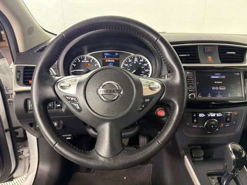 Used 2019 Nissan Sentra SV FWD image 14