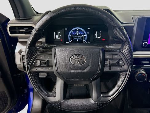 Used 2025 Toyota Tacoma SR5 image 9