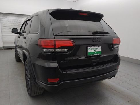 Used 2020 Jeep Grand Cherokee Altitude AWD/4WD image 5