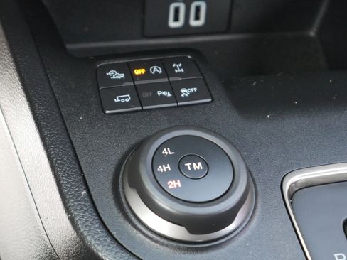 Used 2019 Ford Ranger XLT w/ Equipment Group 302A Luxury AWD/4WD image 12
