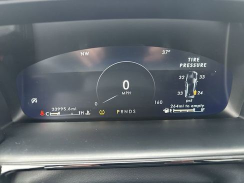 Used 2023 Lincoln Nautilus Reserve image 12