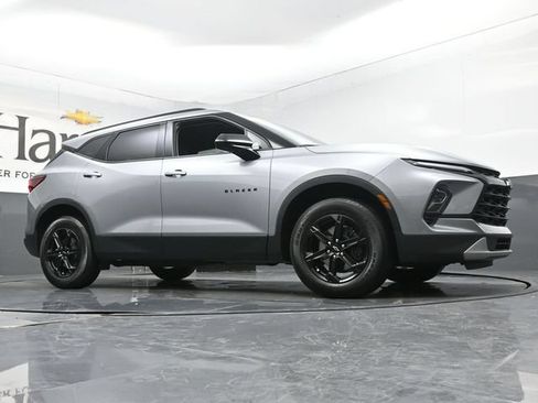 Used 2024 Chevrolet Blazer LT w/ Convenience Package FWD image 2