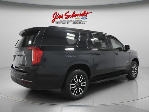 Used 2024 GMC Yukon XL AT4 w/ Technology Package AWD/4WD image 6