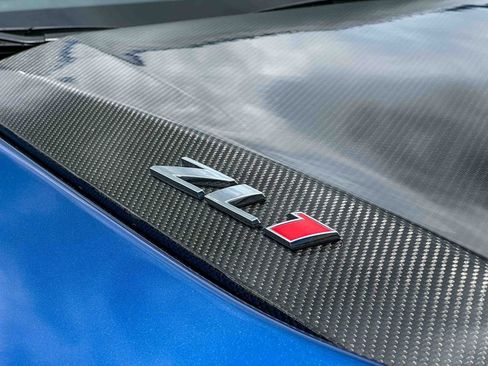 Used 2017 Chevrolet Camaro ZL1 RWD image 12