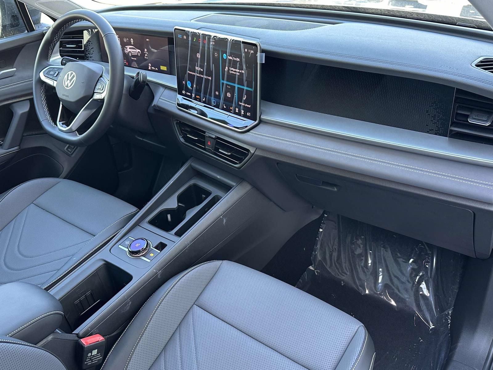 New 2026 Volkswagen Tiguan SE AWD/4WD image 12