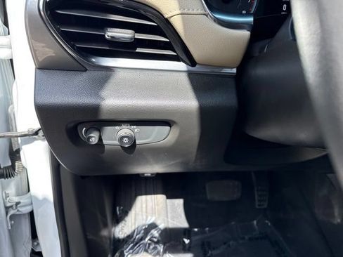Used 2022 Chevrolet Traverse LS w/ Midnight/Sport Edition FWD image 20