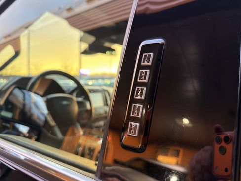 Used 2017 Ford F350 Platinum w/ Platinum Ultimate Package image 19