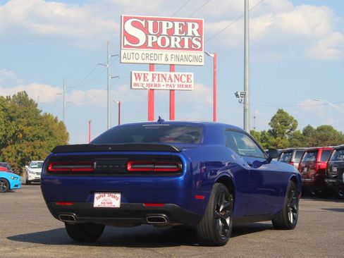Used 2022 Dodge Challenger SXT w/ Plus Package RWD image 3