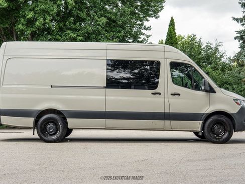 Used 2023 Mercedes-Benz Sprinter 2500 image 9