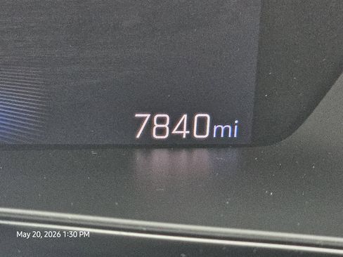 Used 2026 Chevrolet Colorado ZR2 w/ Technology Package AWD/4WD image 33