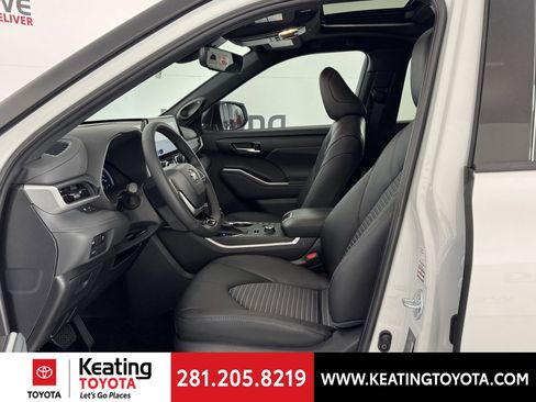 New 2026 Toyota Highlander XSE image 5